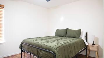 Bügeleisen/Bügelbrett, WLAN, Bettwäsche