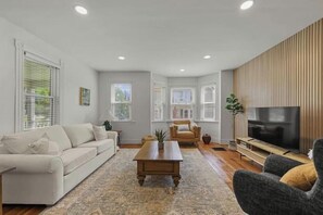 Smart TV - Spacious Central Berkshires Home for Groups (Lee)