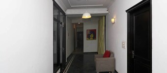 호텔 O 오말루르 사원, 이전 MTS 로지