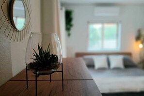 3 bedrooms, in-room safe, desk, iron/ironing board