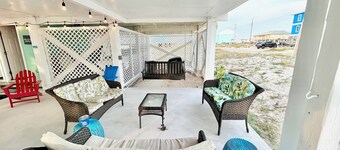Gulf Shores/Ft Morgan Beach & Bay Access-2 min walk, kayaks, outdoor games, fun!