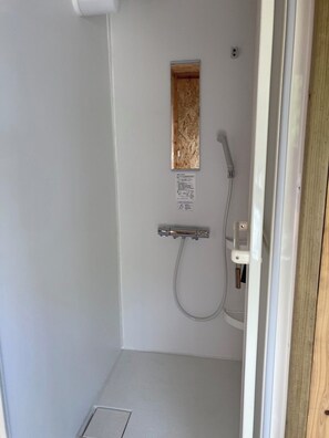 Haartrockner, Seife, Toilettenpapier