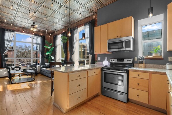 Fridge, microwave, oven, stovetop