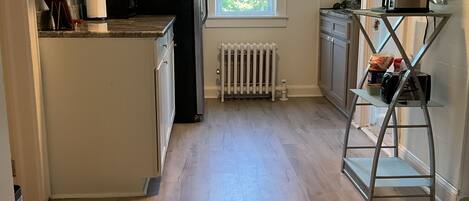 Mikroaaltouuni, uuni, liesi