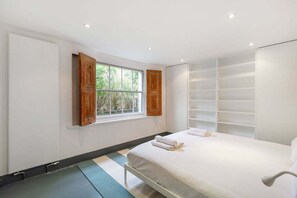 2 chambres, fer et planche à repasser, accès Internet, draps fournis