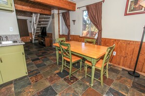 Dining - Rincon Cabin (Big Bear Lake)