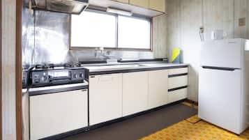 Electric kettle, toaster