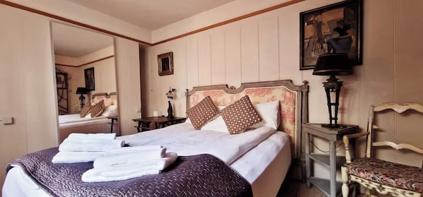2 bedrooms, WiFi, bed sheets