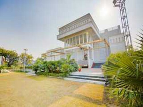 Hotel O Ansal Sushant City Formerly Oak Tree