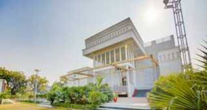 Hotel O Ansal Sushant City Formerly Oak Tree