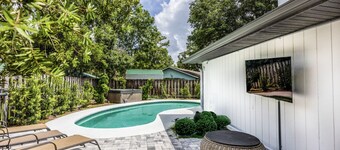 Spacious Outdoor Seating, Beautifully Decorated, Prime Features