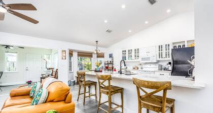 Spacious Outdoor Seating, Beautifully Decorated, Prime Features