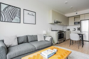 テレビ、ステレオ