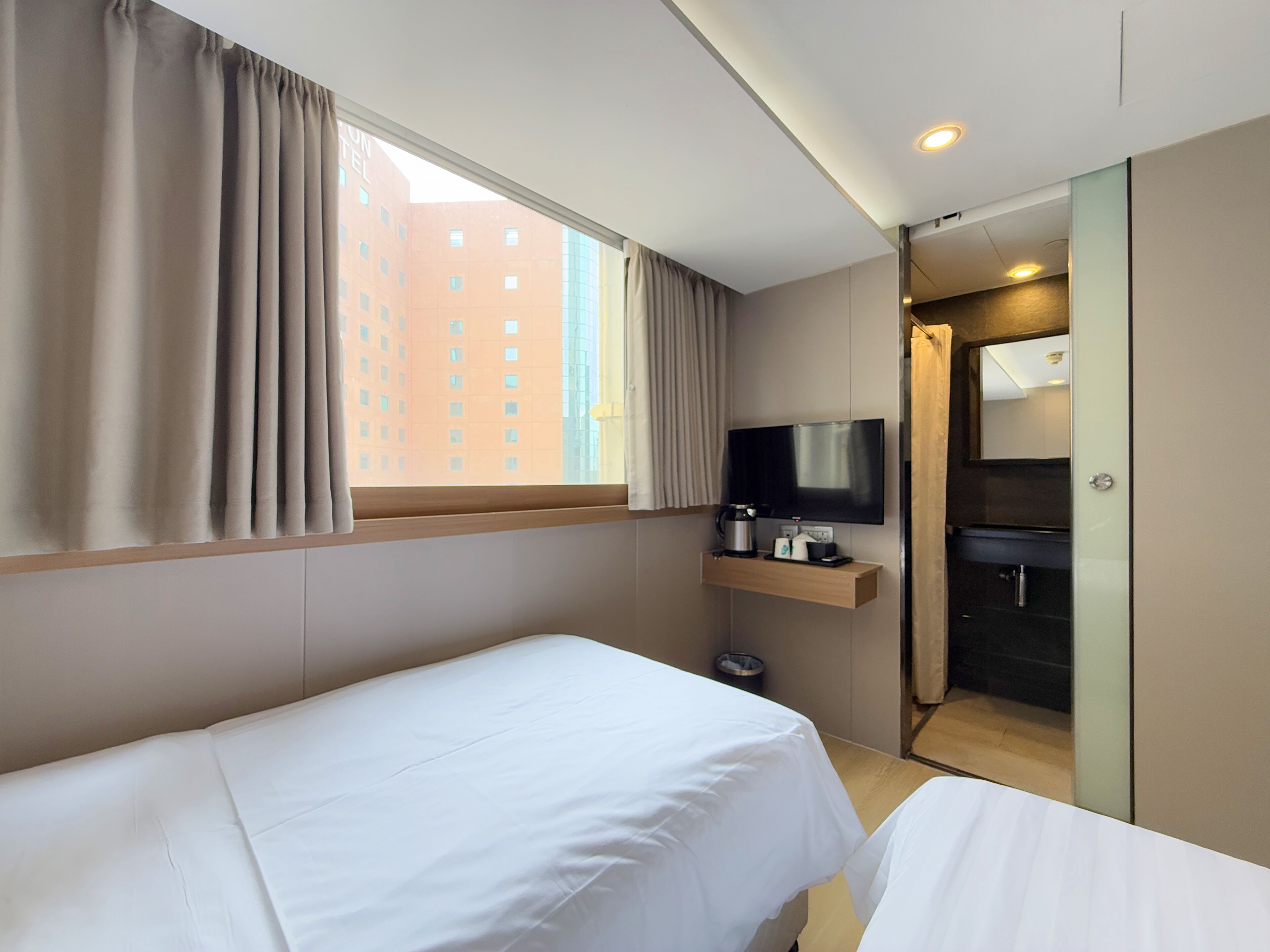 經典雙床房, 城市景 | 遮光窗簾/窗簾、免費 Wi-Fi