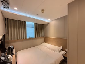 Classic Double Room, City View | Blackout drapes, free WiFi - Noble Park Hotel (Kowloon)
