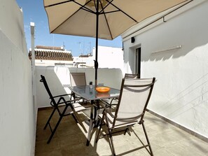 屋外ダイニングエリア