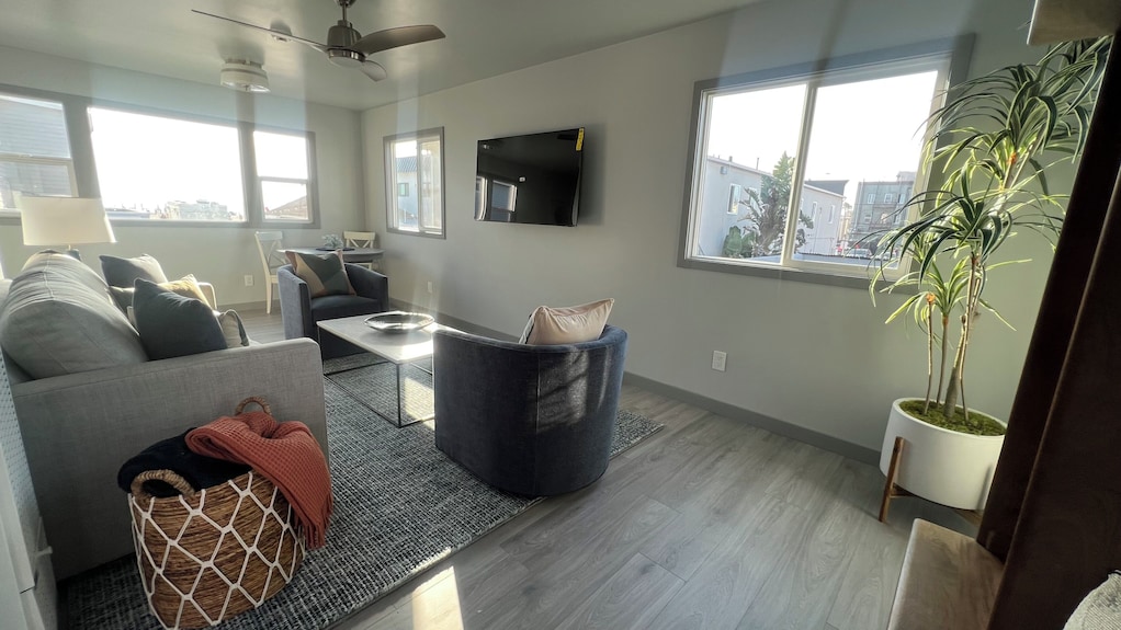 Stay Steps From Hermosa Beach & Pier In Chic Townhome Retreat - Manhattan Beach, CA