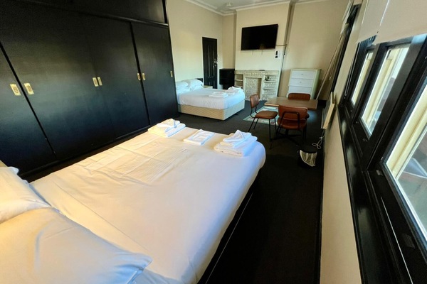 Family Room Shared Bathroom | Free WiFi