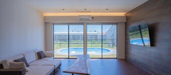 Camila City Side / Makinohara Shizuoka