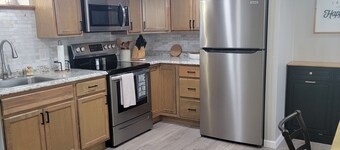 Feel right at home in the Heart of Hermann,  with Trolly pick-up at front door.