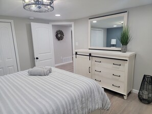 2 bedrooms, iron/ironing board, travel cot, free WiFi