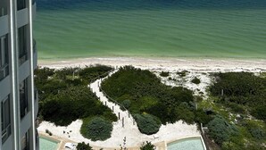 Beach - Your seaside retreat - Apartment available in Telchac, Merida. (Mérida)