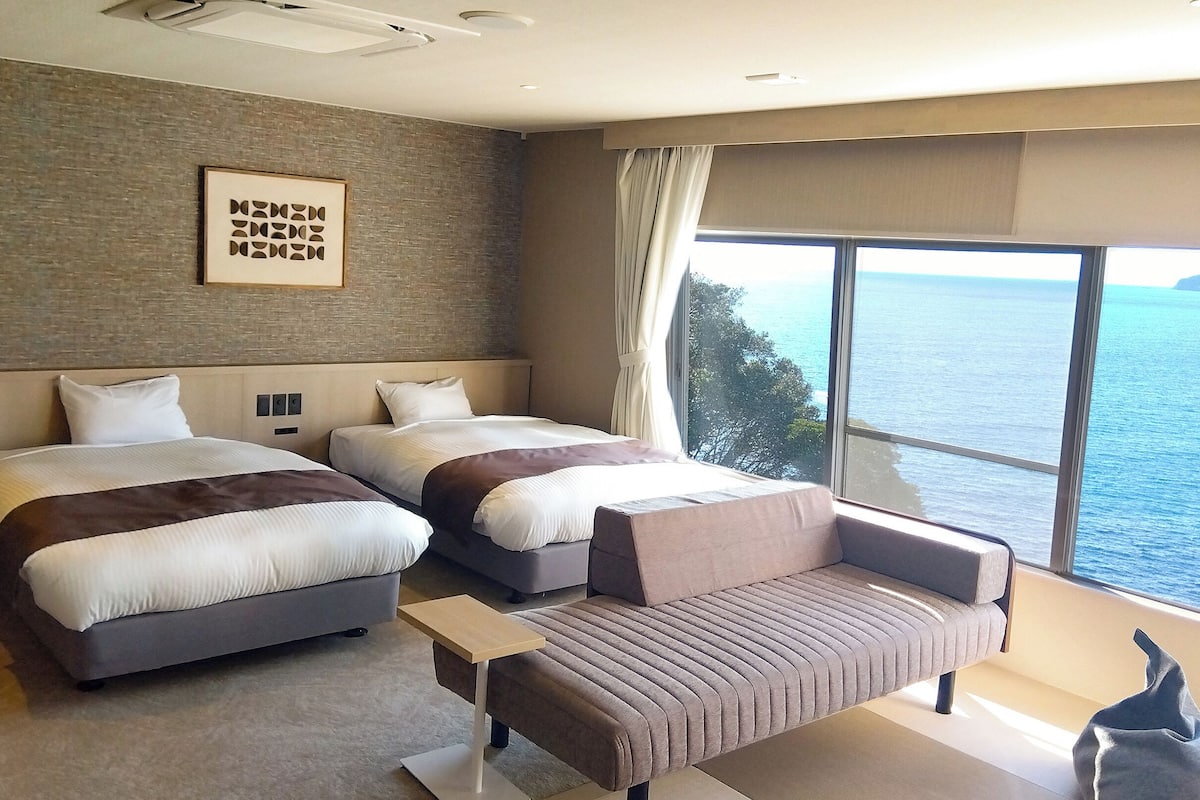 Standard Japanese Western Style Room Shower only, Non Smoking | Bed sheets