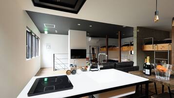 1 soverom, strykejern/-brett, wi-fi (inkludert) og sengetøy