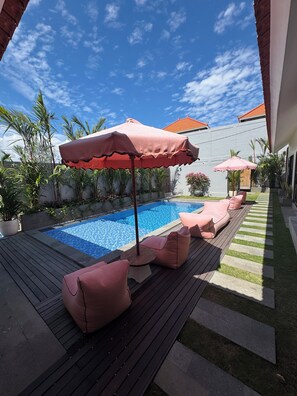 Alberca al aire libre 