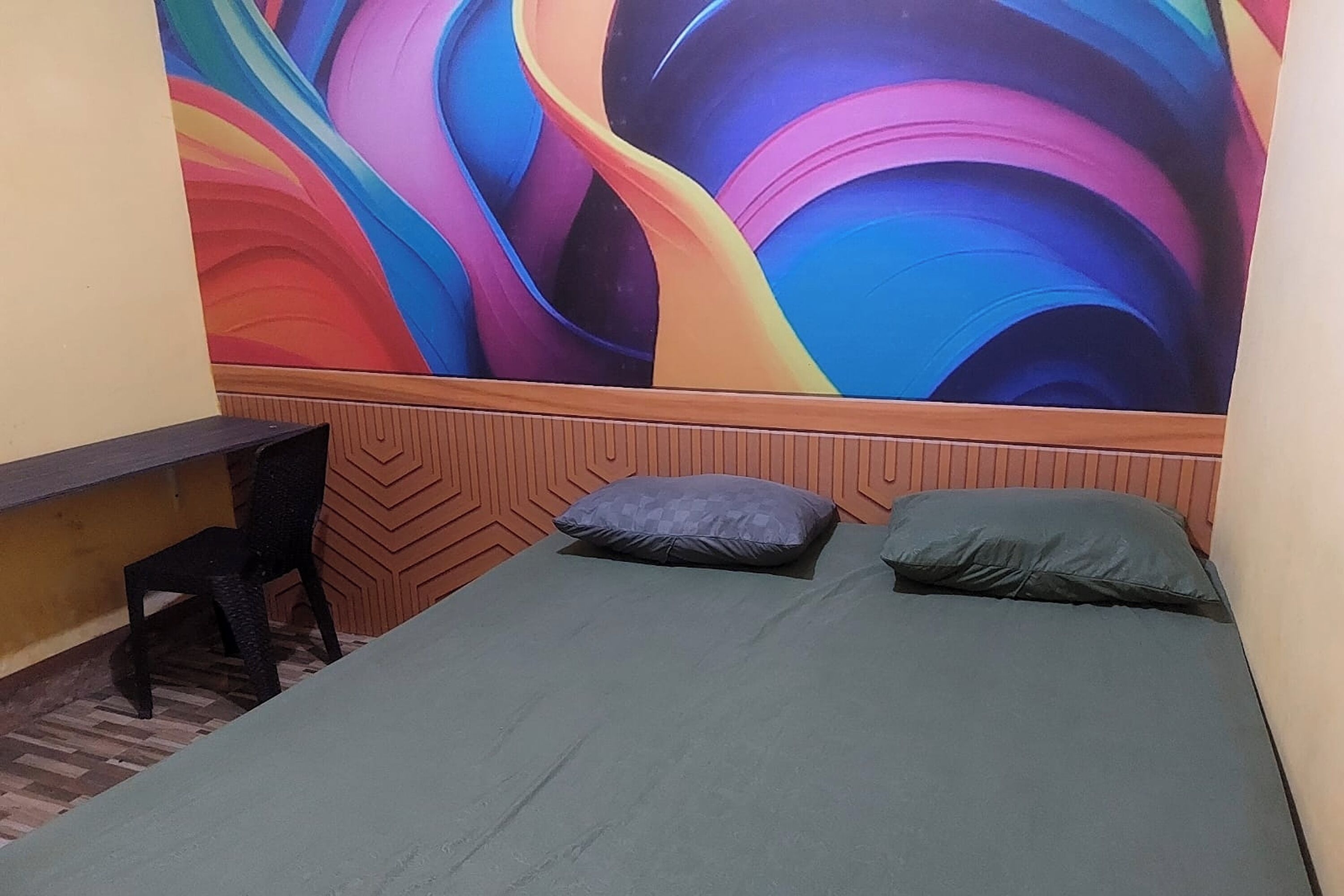 Standard Room | Desk, free WiFi, bed sheets