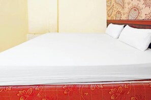 Standard Room | Free WiFi, bed sheets