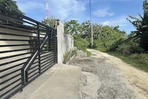 Entrada de la propiedad
