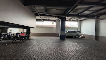 免費自助停車