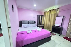 Deluxe Double Room | Desk, free WiFi, bed sheets