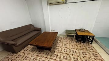 Suite | Verduisterende gordijnen, gratis wifi, beddengoed
