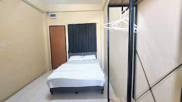 Standard Double Room | Free WiFi, bed sheets
