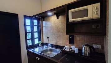 Habitació amb dos llits individuals Deluxe | Cuina privada | Bullidora elèctrica