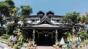 Gambar tidak terklasifikasi, 5 dari 187, tombol