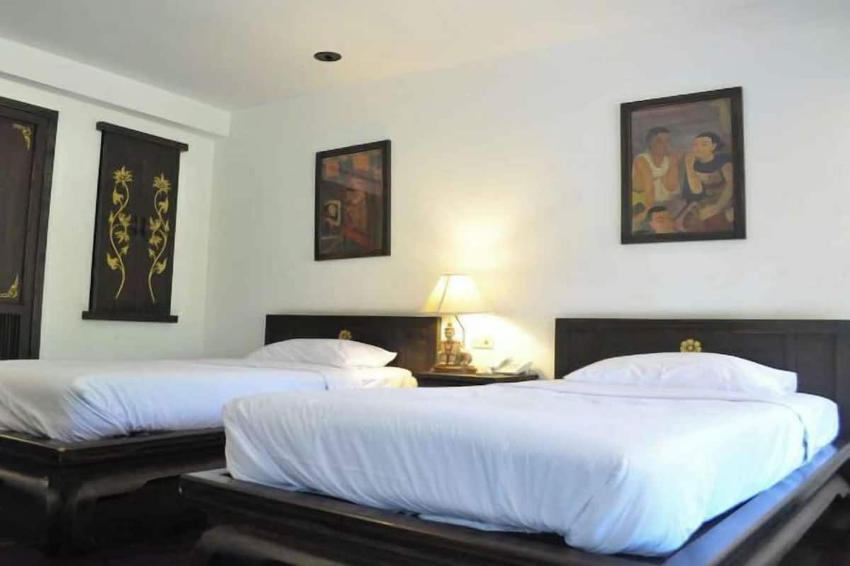 Desk, blackout curtains, rollaway beds, free WiFi