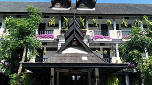 Gambar tidak terklasifikasi, 3 dari 187, tombol