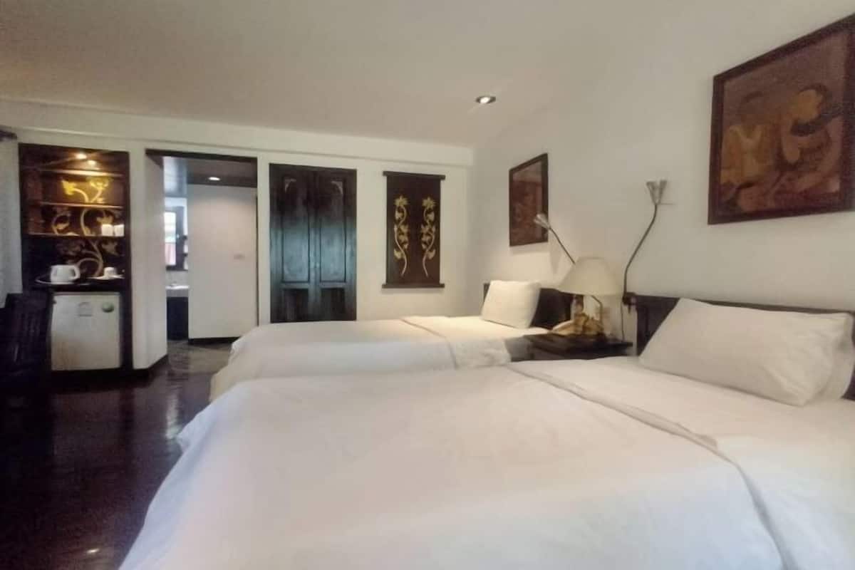 Desk, blackout curtains, rollaway beds, free WiFi