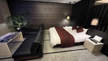 1 chambre, bureau, fer et planche à repasser, accès au Wi-Fi (inclus)