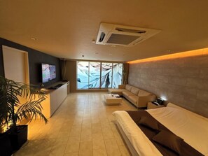 1 多间卧室、办公桌、熨斗/熨衣板、免费 WiFi