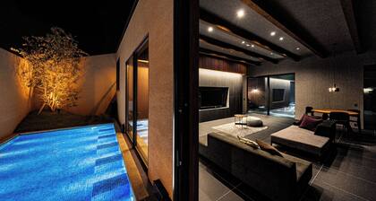 Curtainless open space BLUE BLACK A luxurious / Karatsu Saga