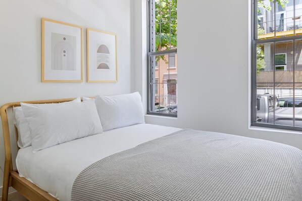 2 bedrooms, iron/ironing board, WiFi, bed sheets