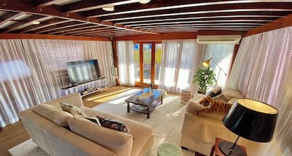 Antique Cosy Houseboat VINTAGE