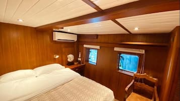 4 bedrooms, WiFi, bed sheets
