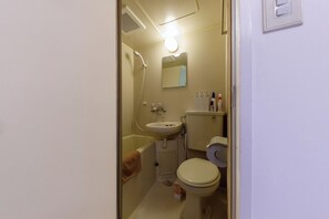 Hårføner og håndklær