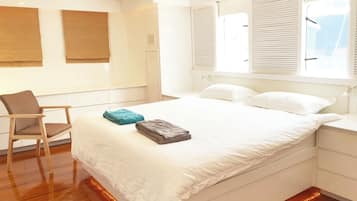 4 habitaciones, tabla de planchar con plancha, wifi y ropa de cama