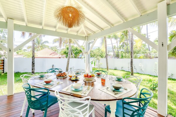 Villa | Outdoor dining
